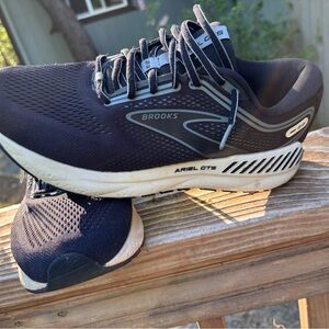 Brooks Ariel GTS 23 Women's Running Shoes - Black - Sz 10 Extra Wide 2E